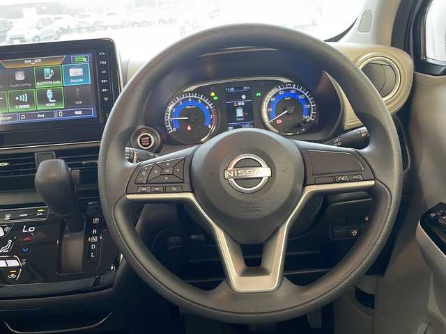 日産 デイズ X 愛知県 2024(令6)年 0.6万km 青 衝突軽減システム/純正9型ディズプレイオーディオ　ナビなし/全方位カメラ/Bluetooth/バックカメラ/コーナーセンサー/純正アルミホイール/LEDヘッドライト/オートマチックハイビーム/ステアリングスイッチ/スマートキー/プッシュスタート