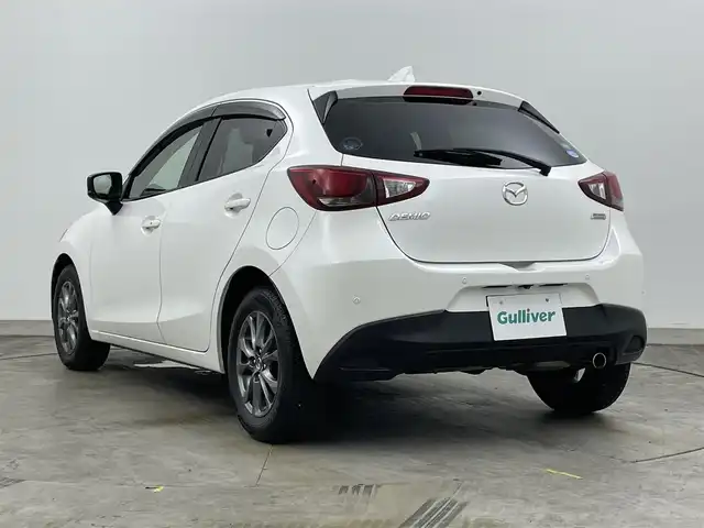 マツダ デミオ 13S ツーリング 岡山県 2018(平30)年 6万km スノーフレイクホワイトパールマイカ 純正ナビ　/【CD/DVD/フルセグ/BT/Carplay/AUX】/前席シートヒーター　/ＬＥＤヘッドライト/ＥＴＣ　/バックカメラ　/コーナーセンサー　（前後）/オートハイビーム　/アイドリングストップ　/レーンアシスト/ステアリングスイッチ/ヘッドアップディスプレイ/ドアバイザー/ISOFIX/オートエアコン
