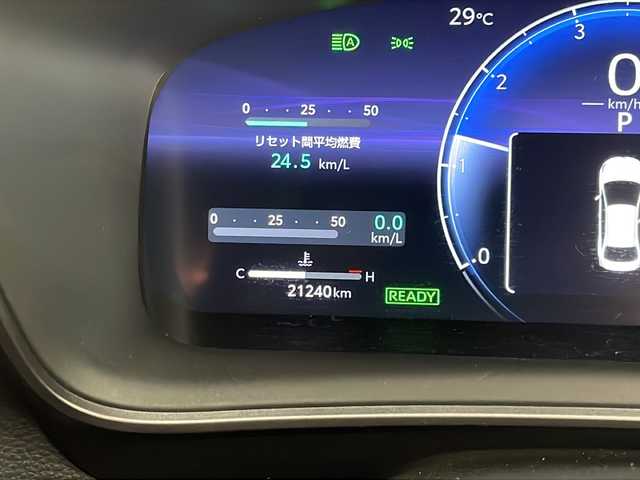 トヨタ カローラ ハイブリット ダブルバイビー 宮崎県 2023(令5)年 2.2万km プラチナホワイトパールマイカ Toyota Safety Sense/〇プリクラシュセーフティ/〇レーンディパーチャーアラート/〇ブラインドスポットモニター/〇リアクロストラフィックアラート/〇プロアクティブドライビングアシスト/〇パーキングサポートブレーキ/〇安心降車アシスト/〇ロードサインアシスト/〇オートマチックハイビーム/〇レーダークルーズコントロール/〇クリアランスソナー/純正9インチディスプレイオーディオ/ナビ機能/フルセグTV/バックカメラ/ハーフレザーシート/LEDヘッドライト/ビルトインETC2.0/純正17インチAW/スマートキー×２/保証書/取扱説明書