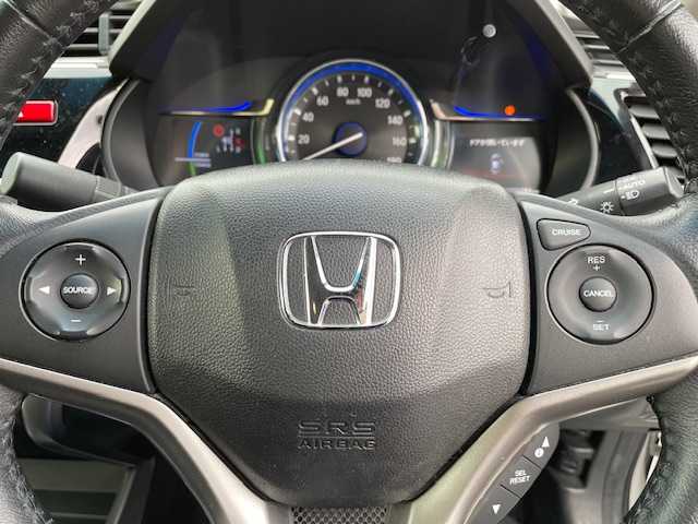 ホンダ グレイス ハイブリッド LX 青森県 2014(平26)年 11.2万km ホワイトオーキッドパール 純正ナビ(BT/ワンセグ/CD/DVD/ラジオ)/バックカメラ/クルーズコントロール/LEDヘッドライト/オートライト/前席シートヒーター/VSAエマージェンシーストップシグナル/ヒルスタートアシスト/ドライブレコーダー(前方)/スペアキー/スマートキー/新車時保証書/取扱説明書/記録簿(H29/H30/R1/R3/R5)