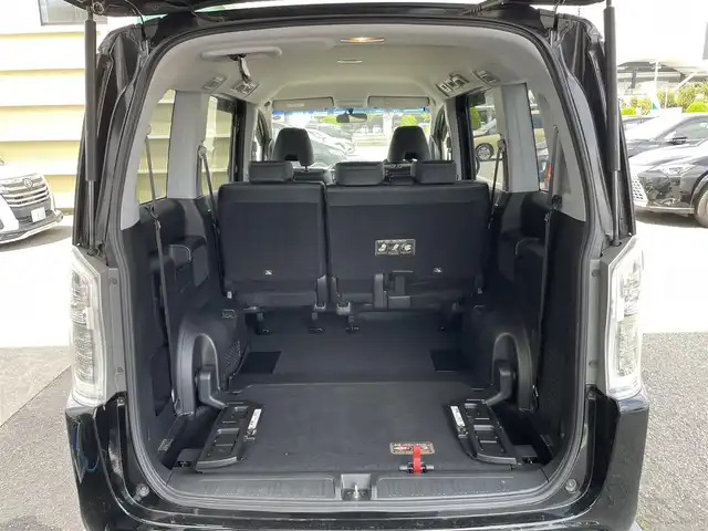 ホンダ ステップワゴン 東京都 2014(平26)年 7.7万km プレミアムスパークルブラックパール ベットキッド/社外メモリナビフルセグ　/・ＢｌｕｅｔｏｏｔｈＡｕｄｉｏ　/・CD/SD/DVD/AM/FM/両側パワースライドドア　/キセノンヘッドライト　/クルーズコントロール　/ハーフレザーシート/社外バックカメラ　/パドルシフト　/スマートキー　/純正アルミホイール/社外ETC/電動格納ミラー