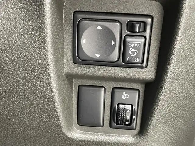 日産 キューブ 15X インディゴ+プラズマ 茨城県 2012(平24)年 8.2万km ビターショコラ 純正ナビ/Bluetooth/フルセグ/CD/DVD/AM/FM/ETC/キセノンヘッドライト/盗難防止装置/スマートキー/スペアキー/オートエアコン/ドアバイザー