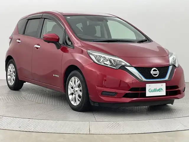 日産 ノート e－パワー X 新潟県 2018(平30)年 3.4万km ガーネットレッド 純正ナビ/　　フルセグ/CD/DVD/BT/アラウンドビューモニター/レーダークルーズコントロール/オートライト/純正15インチアルミホイール/ステアリングスイッチ/デジタルインナーミラー/スマートキー/ETC