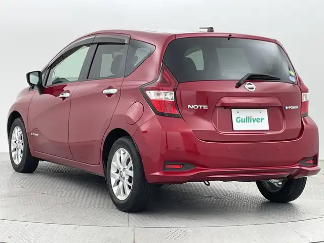 日産 ノート e－パワー X 新潟県 2018(平30)年 3.4万km ガーネットレッド 純正ナビ/　　フルセグ/CD/DVD/BT/アラウンドビューモニター/レーダークルーズコントロール/オートライト/純正15インチアルミホイール/ステアリングスイッチ/デジタルインナーミラー/スマートキー/ETC