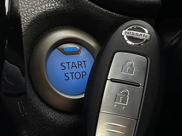 日産 ノート e－パワー X 新潟県 2018(平30)年 3.4万km ガーネットレッド 純正ナビ/　　フルセグ/CD/DVD/BT/アラウンドビューモニター/レーダークルーズコントロール/オートライト/純正15インチアルミホイール/ステアリングスイッチ/デジタルインナーミラー/スマートキー/ETC