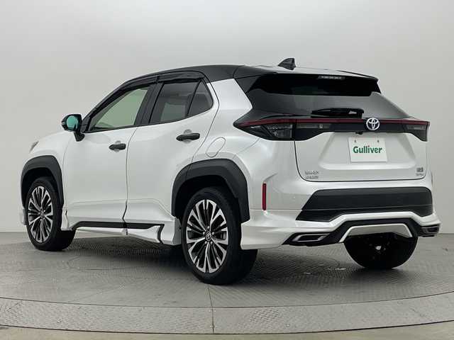 トヨタ ヤリスクロス ハイブリッド Z 新潟県 2023(令5)年 3.4万km ブラックマイカ/プラチナホワイトパールマイカ 4WD/トヨタセーフティセンス/デジタルインナーミラー/ヘッドアップディスプレイ/純正ナビ/Bluetooth/フルセグTV/バックカメラ/サイドカメラ/パワーバックドア/レーダークルーズコントロール/LEDオートライト/フォグランプ/オートハイビーム/ハーフレザーシート/シートヒーター/純正18インチアルミホイール/ステアリングリモコン/ステアリングヒーター/レーントレーシングアラート/クリアランスソナー/電格ミラー/ウィンカーミラー/ドラレコ/スマートキー/ビルトインETC