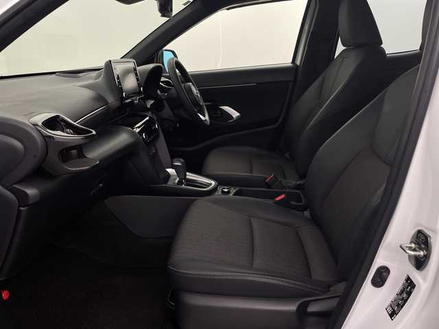 トヨタ ヤリスクロス ハイブリッド Z 新潟県 2023(令5)年 3.4万km ブラックマイカ/プラチナホワイトパールマイカ 4WD/トヨタセーフティセンス/デジタルインナーミラー/ヘッドアップディスプレイ/純正ナビ/Bluetooth/フルセグTV/バックカメラ/サイドカメラ/パワーバックドア/レーダークルーズコントロール/LEDオートライト/フォグランプ/オートハイビーム/ハーフレザーシート/シートヒーター/純正18インチアルミホイール/ステアリングリモコン/ステアリングヒーター/レーントレーシングアラート/クリアランスソナー/電格ミラー/ウィンカーミラー/ドラレコ/スマートキー/ビルトインETC