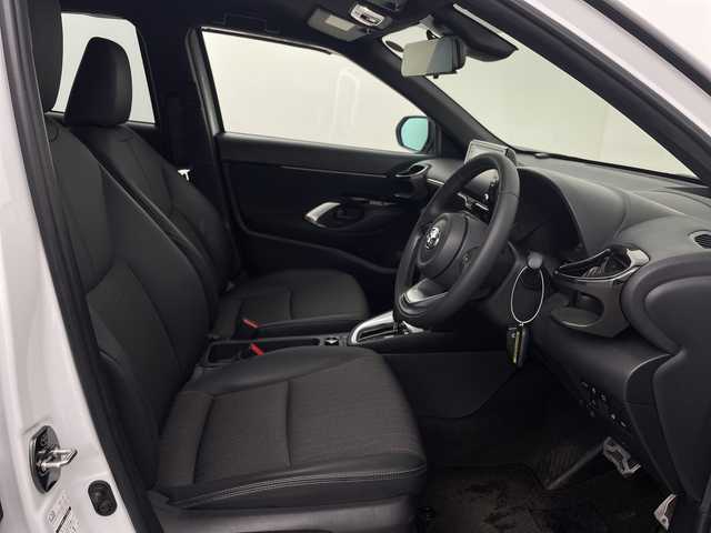 トヨタ ヤリスクロス ハイブリッド Z 新潟県 2023(令5)年 3.4万km ブラックマイカ/プラチナホワイトパールマイカ 4WD/トヨタセーフティセンス/デジタルインナーミラー/ヘッドアップディスプレイ/純正ナビ/Bluetooth/フルセグTV/バックカメラ/サイドカメラ/パワーバックドア/レーダークルーズコントロール/LEDオートライト/フォグランプ/オートハイビーム/ハーフレザーシート/シートヒーター/純正18インチアルミホイール/ステアリングリモコン/ステアリングヒーター/レーントレーシングアラート/クリアランスソナー/電格ミラー/ウィンカーミラー/ドラレコ/スマートキー/ビルトインETC