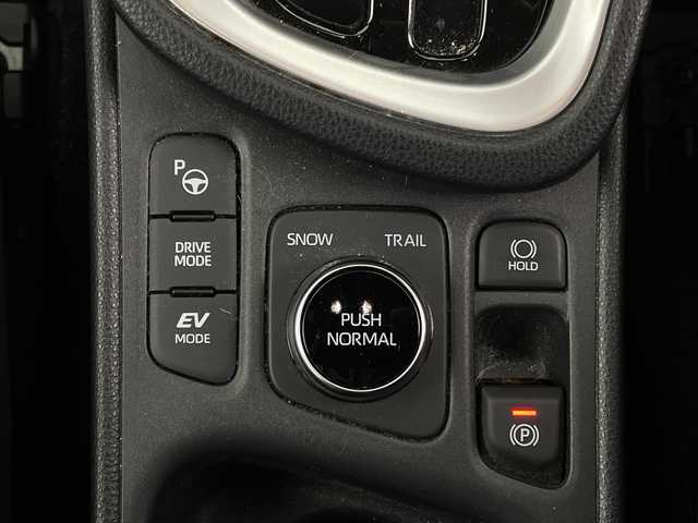 トヨタ ヤリスクロス ハイブリッド Z 新潟県 2023(令5)年 3.4万km ブラックマイカ/プラチナホワイトパールマイカ 4WD/トヨタセーフティセンス/デジタルインナーミラー/ヘッドアップディスプレイ/純正ナビ/Bluetooth/フルセグTV/バックカメラ/サイドカメラ/パワーバックドア/レーダークルーズコントロール/LEDオートライト/フォグランプ/オートハイビーム/ハーフレザーシート/シートヒーター/純正18インチアルミホイール/ステアリングリモコン/ステアリングヒーター/レーントレーシングアラート/クリアランスソナー/電格ミラー/ウィンカーミラー/ドラレコ/スマートキー/ビルトインETC