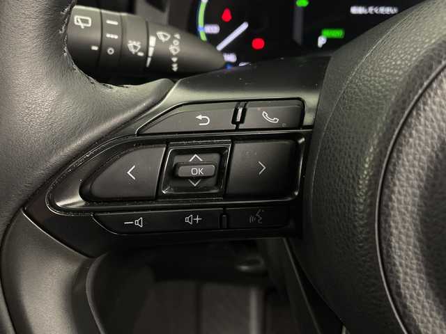 トヨタ ヤリスクロス ハイブリッド Z 新潟県 2023(令5)年 3.4万km ブラックマイカ/プラチナホワイトパールマイカ 4WD/トヨタセーフティセンス/デジタルインナーミラー/ヘッドアップディスプレイ/純正ナビ/Bluetooth/フルセグTV/バックカメラ/サイドカメラ/パワーバックドア/レーダークルーズコントロール/LEDオートライト/フォグランプ/オートハイビーム/ハーフレザーシート/シートヒーター/純正18インチアルミホイール/ステアリングリモコン/ステアリングヒーター/レーントレーシングアラート/クリアランスソナー/電格ミラー/ウィンカーミラー/ドラレコ/スマートキー/ビルトインETC