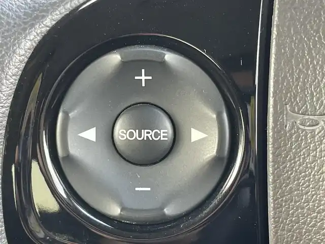 ホンダ Ｎ ＯＮＥ セレクト 兵庫県 2018(平30)年 4.2万km プレミアムアイボリーパール2トーン 純正メモリナビ/前席シートヒーター/バックカメラ/ヘッドライトレベライザ/純正フロアマット/純正ドアバイザー/ビルトインETC/ステアリングリモコン/スイッチスタート/CD/DVD/typeC入力端子/Bluetooth接続/横滑り防止装置