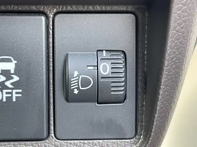 ホンダ Ｎ ＯＮＥ セレクト 兵庫県 2018(平30)年 4.2万km プレミアムアイボリーパール2トーン 純正メモリナビ/前席シートヒーター/バックカメラ/ヘッドライトレベライザ/純正フロアマット/純正ドアバイザー/ビルトインETC/ステアリングリモコン/スイッチスタート/CD/DVD/typeC入力端子/Bluetooth接続/横滑り防止装置