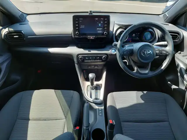 トヨタ ヤリス ハイブリッド Z 東京都 2021(令3)年 3.3万km ホワイトパールクリスタルシャイン 純正ディスプレイオーディオ/バックカメラ/ドライブレコーダー/シートヒーター/トヨタセーフティセンス/・プリクラッシュセーフティ/・レーントレーシングアシスト/・ブラインドスポットモニター/・オートマチックハイビーム/・レーダークルーズコントロール/LEDヘッドライト/オートライト/スマートキー