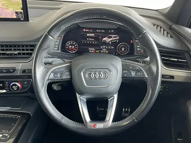 アウディ Ｑ７ 2．0TFSIクワトロ 山形県 2016(平28)年 7.3万km 黒 ・純正ナビ/・レインセンサー/・アンビエントライト/・アダプティブクルーズコントロール/・コーナーセンサー/・パワーシート/・シートヒーター/・パワーリアゲート/・フルセグ/AM/FM/Bluetooth/・ブラインドスポットモニター/・横滑り防止/・オートライト/・3列シート/・360°カメラ/・レーンキープアシスト