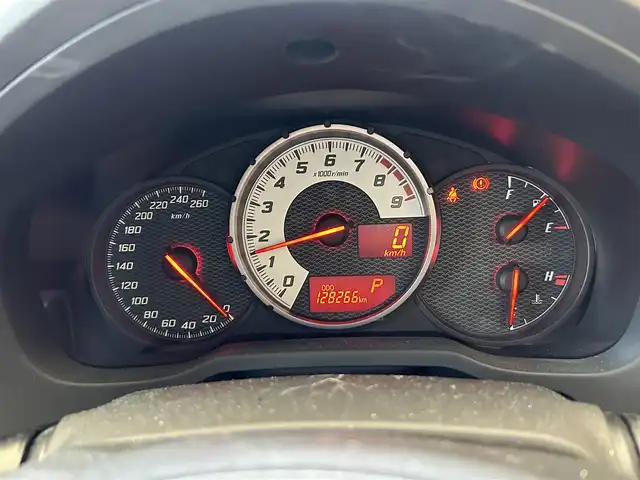 トヨタ ８６ GT 岩手県 2013(平25)年 12.9万km サテンホワイトパール 純正SDナビ/フルセグTV/純正オーディオ/バックカメラ/ETC/横滑り防止装置/オートライト/LEDヘッドライト/フォグランプ/スマートキー/プッシュスタート/電動格納ミラー/純正18インチAW/純正フロアマット/純正ドアバイザー