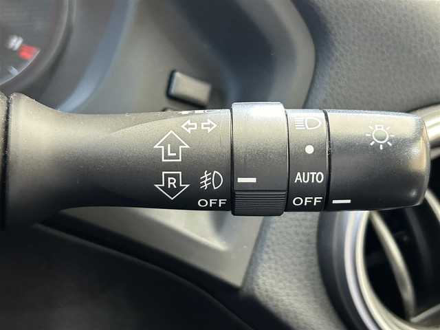 トヨタ ８６ GT 愛知県 2013(平25)年 12.9万km サテンホワイトパール (株)IDOMが運営する【じしゃロン名古屋鳴海店】の自社ローン専用車両になりますこちらは現金またはオートローンご利用時の価格です。自社ローンご希望の方は別途その旨お申付け下さい/純正SDナビ/フルセグTV/バックカメラ/ETC/オートライト/フォグランプ/スマートキー/プッシュスタート/電動格納ミラー/BLITZ車高調/RAYS18インチAW/純正フロアマット/純正ドアバイザー