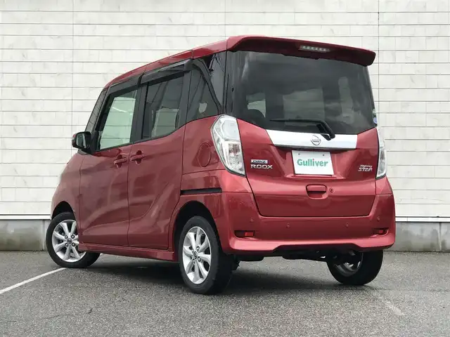 日産 デイズ ルークス ハイウェイスターX 富山県 2020(令2)年 6.3万km スパークリングレッドM 純正ナビ/フルセグTV/Bluetooth/全周囲カメラ/衝突被害軽減ブレーキ/レーンキープアシスト/コーナーセンサー/片側パワースライドドア/革巻きステアリング/ステアリングスイッチ/スマートキー/プッシュスタート/LEDヘッドライト/オートライト/オートハイビーム/ETC