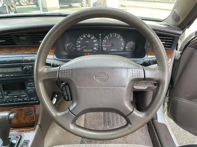 日産 ローレル メダリスト 三重県 1997(平9)年 18.1万km ホワイトパール 登録時180975km/純正オーディオ/AM/FM/ETC/オートライト/純正アルミ