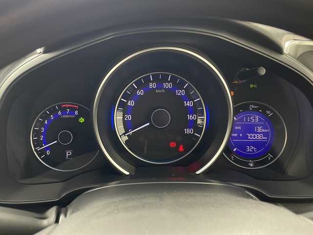 ホンダ フィット 13G Fパッケージ ファインED 兵庫県 2016(平28)年 8.2万km プレミアムホワイトパールⅡ ・ナビ装着用スペシャルパッケージ/・純正メモリナビ/CD/SD/BT/TV/・社外ドライブレコーダー（ZDR-012）/・ビルトインETC/・Fパッケージ/・電動格納ミラー＋プライバシーガラス/・オートリトラミラー/・スーパーUVカットフロントドアガラス/・スマートキー/・IRカットガラス/・プラズマクラスター/・セキュリティアラーム/・ラゲッジルームランプ/・アームレスト付センターコンソールボックス