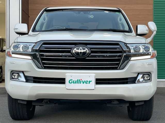 トヨタ ランドクルーザー AX Gセレクション 静岡県 2017(平29)年 4万km ホワイトパールクリスタルシャイン ワンオーナー/純正メモリナビ/(FM/AM/CD/DVD/BT/フルセグTV)/プリクラッシュセーフティ/レーンキープアシスト/クルーズコントロール/オートハイビーム/センターデフロック/ステアリングスイッチ/ベージュレザーシート/ビルトインETC2.0/前後ドライブレコーダー/前席パワーシート/前席＆２列目シートヒーター/サイドステップ/ステアリングヒーター/コーナーセンサー/スマートキー×２/プッシュスタート/保証証/取扱説明書