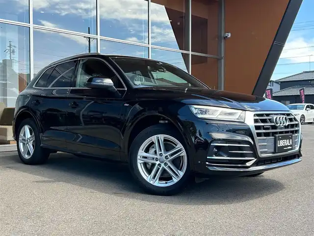 アウディ Ｑ５ 40TDIクワトロ スポーツ 岐阜県 2019(令1)年 4万km 黒 Sラインパッケージ/アシスタンスパッケージ/ダイナミックターンインジゲーター/アウディプレセンスベーシック/アウディプレセンスリア/サウンドビューカメラ/アダプティブクルーズコントロール/アクティブレーンアシスト/アウディプレセンスシティ/アウディサイドアシスト/純正MMIナビゲーション/Bluetooth/スマートフォンインターフェイス/AppleCarPlay/Android Auto/バーチャルコックピット/S lineパッケージ/スポーツサスペンション/アルミホイール/アルカンターラ/ヘッドライニングブラック/マルチカラーアンビエントライティング/ステンレススチールフットペダル