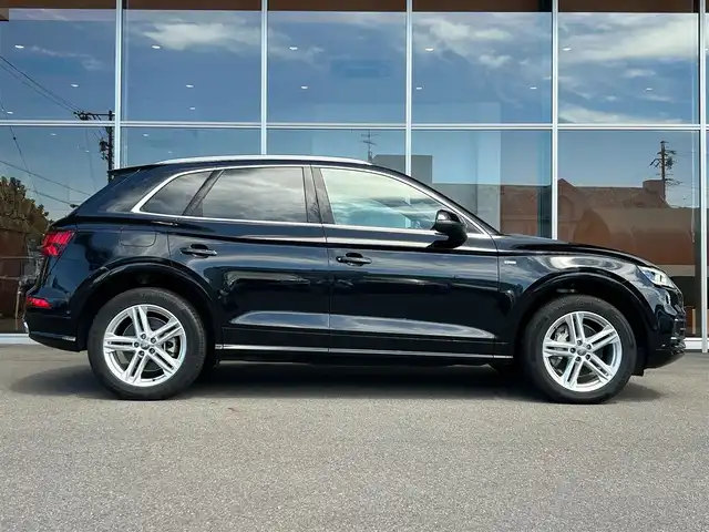 アウディ Ｑ５ 40TDIクワトロ スポーツ 岐阜県 2019(令1)年 4万km 黒 Sラインパッケージ/アシスタンスパッケージ/ダイナミックターンインジゲーター/アウディプレセンスベーシック/アウディプレセンスリア/サウンドビューカメラ/アダプティブクルーズコントロール/アクティブレーンアシスト/アウディプレセンスシティ/アウディサイドアシスト/純正MMIナビゲーション/Bluetooth/スマートフォンインターフェイス/AppleCarPlay/Android Auto/バーチャルコックピット/S lineパッケージ/スポーツサスペンション/アルミホイール/アルカンターラ/ヘッドライニングブラック/マルチカラーアンビエントライティング/ステンレススチールフットペダル