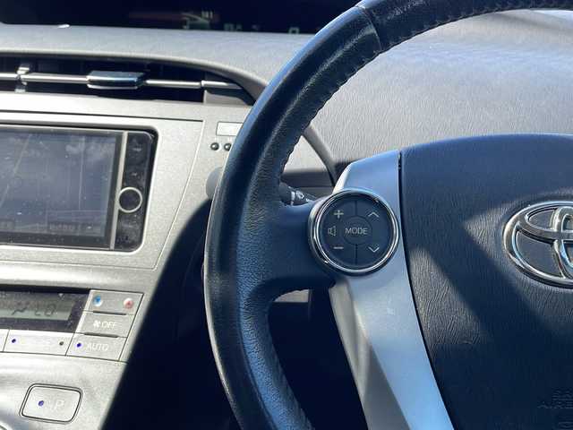 トヨタ プリウス S 熊本県 2012(平24)年 9.8万km ブラック (株)IDOMが運営する【じしゃロン熊本店】の自社ローン専用車両になります。/こちらは現金またはオートローンご利用時の価格です。自社ローンご希望の方は別途その旨お申付け下さい/純正ナビ（ＴＶ　ＣＤ）　/バックカメラ　/ビルトインＥＴＣ　/純正アルミホイール　/ステアリングスイッチ　/Ｗ＋サイドエアバッグ　/ＡＡＣ　/電動格納ミラー　/キセノンヘッドライト　/オートライト