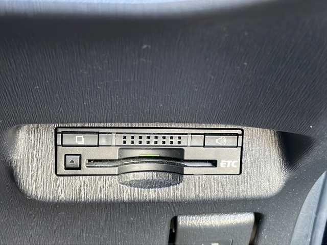 トヨタ プリウス S 熊本県 2012(平24)年 9.8万km ブラック (株)IDOMが運営する【じしゃロン熊本店】の自社ローン専用車両になります。/こちらは現金またはオートローンご利用時の価格です。自社ローンご希望の方は別途その旨お申付け下さい/純正ナビ（ＴＶ　ＣＤ）　/バックカメラ　/ビルトインＥＴＣ　/純正アルミホイール　/ステアリングスイッチ　/Ｗ＋サイドエアバッグ　/ＡＡＣ　/電動格納ミラー　/キセノンヘッドライト　/オートライト