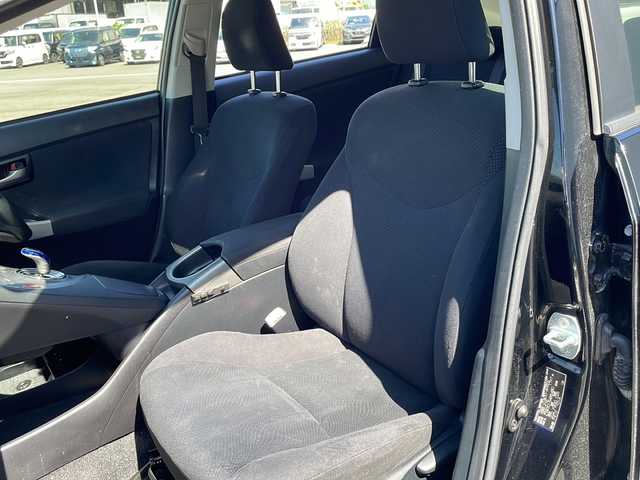 トヨタ プリウス S 熊本県 2012(平24)年 9.8万km ブラック (株)IDOMが運営する【じしゃロン熊本店】の自社ローン専用車両になります。/こちらは現金またはオートローンご利用時の価格です。自社ローンご希望の方は別途その旨お申付け下さい/純正ナビ（ＴＶ　ＣＤ）　/バックカメラ　/ビルトインＥＴＣ　/純正アルミホイール　/ステアリングスイッチ　/Ｗ＋サイドエアバッグ　/ＡＡＣ　/電動格納ミラー　/キセノンヘッドライト　/オートライト