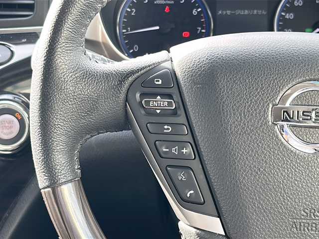 日産 エルグランド 250HWS S アーバンクロム 岩手県 2019(令1)年 5.7万km ブリリアントホワイトパール ワンオーナー/4WD/純正ナビ/DVD/CD/MSV/フルセグTV/全周囲カメラ/ハーフレザーシート/両側パワースライドドア/純正エアロ/NISMO１９インチアルミホイール/純正LEDヘッドライト/純正フォグランプ/オートライト/パワーバックドア/ウッドコンビステアリング/ステアリングスイッチ/クルーズコントロール/ウッド調パネル/助手席/セカンドシートオットマン/衝突被害軽減ブレーキ/LKA/横滑り防止/コーナーセンサー/スマートキー×２/ビルトインETC/純正フロアマット/ドアバイザー/電動格納ウインカードアミラー