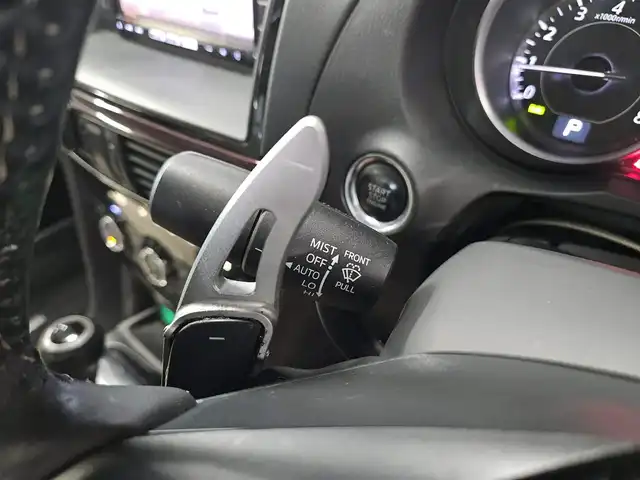 マツダ アテンザ セダン 25S Lパッケージ 兵庫県 2014(平26)年 8.7万km ディープクリスタルブルーマイカ 〇社外ナビ/〇フルセグTV/〇バックカメラ/〇ETC/〇レーダークルーズコントロール/〇リアビークルモニタリングシステム/〇SRSエアバッグ/〇スマートブレーキサポート/〇左右独立温度調整オートエアコン/〇革巻きステアリングホイール/〇パドルシフト/〇白本革シート/〇シートヒーター/パワーシート/〇純正19インチアルミホイール/〇アドバンストキーレスエントリーシステム/〇禁煙車