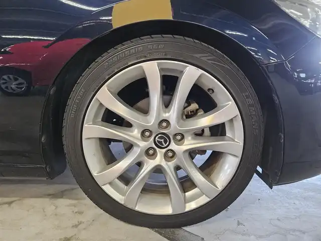 マツダ アテンザ セダン 25S Lパッケージ 兵庫県 2014(平26)年 8.7万km ディープクリスタルブルーマイカ 〇社外ナビ/〇フルセグTV/〇バックカメラ/〇ETC/〇レーダークルーズコントロール/〇リアビークルモニタリングシステム/〇SRSエアバッグ/〇スマートブレーキサポート/〇左右独立温度調整オートエアコン/〇革巻きステアリングホイール/〇パドルシフト/〇白本革シート/〇シートヒーター/パワーシート/〇純正19インチアルミホイール/〇アドバンストキーレスエントリーシステム/〇禁煙車