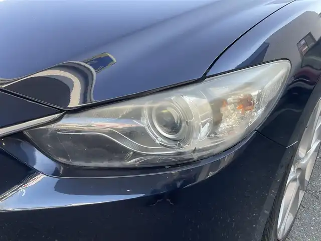 マツダ アテンザ セダン 25S Lパッケージ 愛知県 2014(平26)年 8.7万km ディープクリスタルブルーマイカ (株)IDOMが運営する【じしゃロン豊川店】の自社ローン対象車両になります。こちらは現金ご利用時の価格です。自社ローンご希望の方は別途その旨お申付け下さい。/ 純正メモリナビ/　〇 フルセグTV/　〇 BT対応/ バックカメラ/ ETC/ ステアリングスイッチ/ クルーズコントロール/ パドルシフト/ レザーシート/ 前席シートヒーター/ D席パワーシート/ ドアバイザー/ ウインカーミラー/ 純正フロアマット