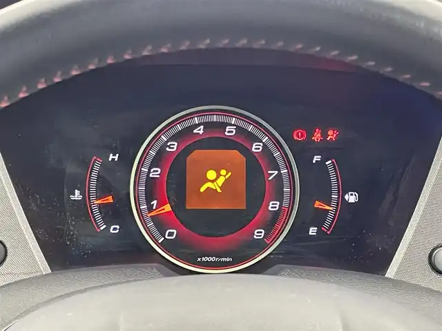 ホンダ シビック タイプR ユーロ 埼玉県 2009(平21)年 10万km チャンピオンシップホワイト 純正オーディオ　ＥＴＣ　ＨＩＤヘッドライト　Ｒｓｐｅｃシート　純正アルミホイール　６速ＭＴ　プッシュスタート　キーレス　フォグランプ　ステアリングスイッチ　ＣＤ再生　リアソナー　純正フロアマット