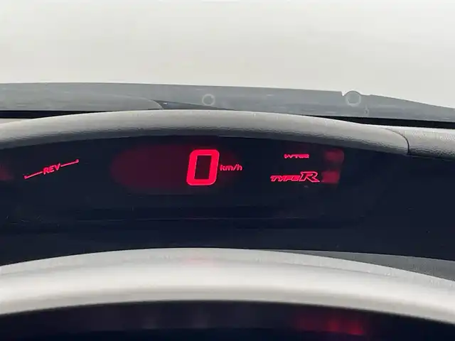 ホンダ シビック タイプR ユーロ 埼玉県 2009(平21)年 10万km チャンピオンシップホワイト 純正オーディオ　ＥＴＣ　ＨＩＤヘッドライト　Ｒｓｐｅｃシート　純正アルミホイール　６速ＭＴ　プッシュスタート　キーレス　フォグランプ　ステアリングスイッチ　ＣＤ再生　リアソナー　純正フロアマット
