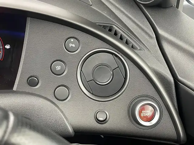 ホンダ シビック タイプR ユーロ 埼玉県 2009(平21)年 10万km チャンピオンシップホワイト 純正オーディオ　ＥＴＣ　ＨＩＤヘッドライト　Ｒｓｐｅｃシート　純正アルミホイール　６速ＭＴ　プッシュスタート　キーレス　フォグランプ　ステアリングスイッチ　ＣＤ再生　リアソナー　純正フロアマット