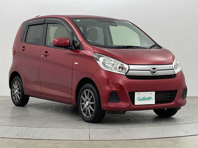 日産 デイズ J 新潟県 2017(平29)年 7.9万km スパークリングレッドM メモリナビ/　　フルセグ/CD/DVD/BT/バックカメラ/オートライト/シートヒーター/ETC/衝突被害軽減システム