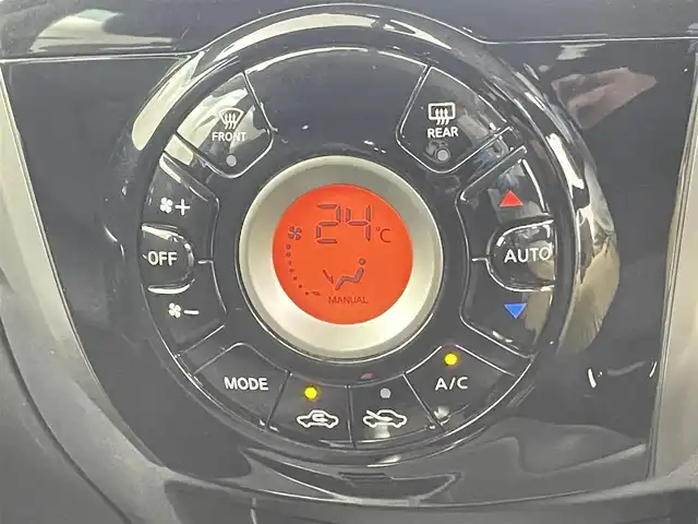 日産 ノート メダリスト 千葉県 2012(平24)年 7.9万km ブリリアントホワイトパール 禁煙車/純正７型メモリナビ/・型番：MC312D-W/・CD/DVD/USB/Bluetooth/フルセグTV/・アラウンドビューモニター/・ビルトインETC/・インテリジェントルームミラー/革巻きステアリング/純正フロアマット/純正15インチAW/オートライト/・ハロゲンヘッドライト/・フォグランプ/・ヘッドライトレベライザー/プッシュスタート&スマートキー