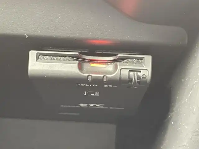 日産 ノート メダリスト 千葉県 2012(平24)年 7.9万km ブリリアントホワイトパール 禁煙車/純正７型メモリナビ/・型番：MC312D-W/・CD/DVD/USB/Bluetooth/フルセグTV/・アラウンドビューモニター/・ビルトインETC/・インテリジェントルームミラー/革巻きステアリング/純正フロアマット/純正15インチAW/オートライト/・ハロゲンヘッドライト/・フォグランプ/・ヘッドライトレベライザー/プッシュスタート&スマートキー