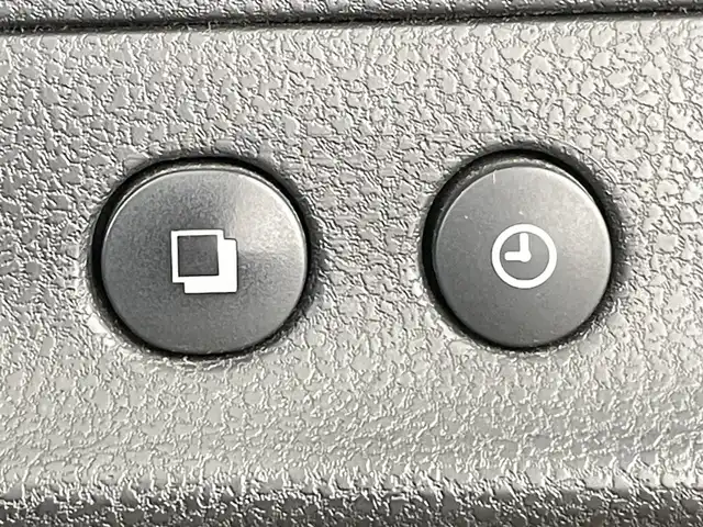 日産 ノート メダリスト 千葉県 2012(平24)年 7.9万km ブリリアントホワイトパール 禁煙車/純正７型メモリナビ/・型番：MC312D-W/・CD/DVD/USB/Bluetooth/フルセグTV/・アラウンドビューモニター/・ビルトインETC/・インテリジェントルームミラー/革巻きステアリング/純正フロアマット/純正15インチAW/オートライト/・ハロゲンヘッドライト/・フォグランプ/・ヘッドライトレベライザー/プッシュスタート&スマートキー