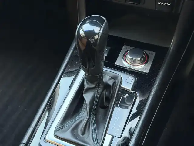 スバル エクシーガクロスオーバー７ 2．5i アイサイト 兵庫県 2016(平28)年 14.1万km クリスタルホワイトP 社外メモリーナビ/（CD/DVD/BT/フルセグTV）/バックカメラ/フリップダウンモニター/ハーフレザーシート/前席シートヒーター/アイサイト/HIDヘッドライト/AUTOライト/アイドリングストップ/前後ドライブレコーダー/ETC/スマートキー/スペアキー/保証書/取扱説明書