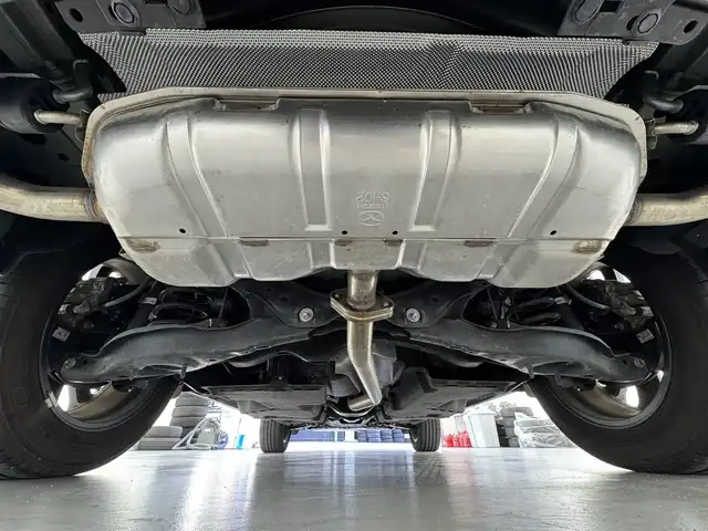 マツダ ＣＸ－５ XD スポーツアピアランス 滋賀県 2022(令4)年 1.9万km ソニックシルバーM 純正10.25インチナビ/【Bluetooth/USB/フルセグTV】/レザーシート/全方位カメラ/追従クルーズコントロール/ブラインドスポットモニタリング/クリアランスソナー/LEDヘッドライト/オートマチックハイビーム/衝突軽減ブレーキ/D/Nパワーシート/全席シートヒーター/ステアリングヒーター/パワーバックドア/ワイヤレス充電/ヘッドアップディスプレイ/MTモード付AT/プッシュスタート/スマートキー/ステアリングリモコン