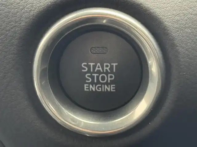 マツダ ＣＸ－５ XD スポーツアピアランス 滋賀県 2022(令4)年 1.9万km ソニックシルバーM 純正10.25インチナビ/【Bluetooth/USB/フルセグTV】/レザーシート/全方位カメラ/追従クルーズコントロール/ブラインドスポットモニタリング/クリアランスソナー/LEDヘッドライト/オートマチックハイビーム/衝突軽減ブレーキ/D/Nパワーシート/全席シートヒーター/ステアリングヒーター/パワーバックドア/ワイヤレス充電/ヘッドアップディスプレイ/MTモード付AT/プッシュスタート/スマートキー/ステアリングリモコン