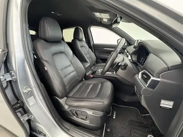 マツダ ＣＸ－５ XD スポーツアピアランス 滋賀県 2022(令4)年 1.9万km ソニックシルバーM 純正10.25インチナビ/【Bluetooth/USB/フルセグTV】/レザーシート/全方位カメラ/追従クルーズコントロール/ブラインドスポットモニタリング/クリアランスソナー/LEDヘッドライト/オートマチックハイビーム/衝突軽減ブレーキ/D/Nパワーシート/全席シートヒーター/ステアリングヒーター/パワーバックドア/ワイヤレス充電/ヘッドアップディスプレイ/MTモード付AT/プッシュスタート/スマートキー/ステアリングリモコン