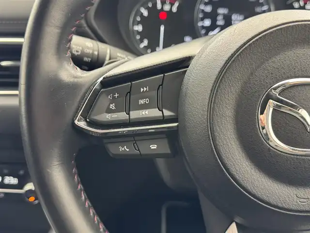 マツダ ＣＸ－５ XD スポーツアピアランス 滋賀県 2022(令4)年 1.9万km ソニックシルバーM 純正10.25インチナビ/【Bluetooth/USB/フルセグTV】/レザーシート/全方位カメラ/追従クルーズコントロール/ブラインドスポットモニタリング/クリアランスソナー/LEDヘッドライト/オートマチックハイビーム/衝突軽減ブレーキ/D/Nパワーシート/全席シートヒーター/ステアリングヒーター/パワーバックドア/ワイヤレス充電/ヘッドアップディスプレイ/MTモード付AT/プッシュスタート/スマートキー/ステアリングリモコン