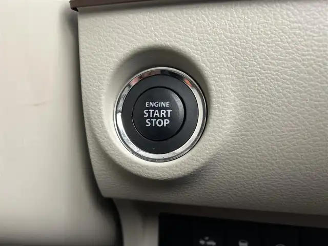 スズキ ラパン S セレクション 千葉県 2018(平30)年 3.4万km リフレクティブオレンジM/ホワイト2トーン 純正SDナビ/（CD/DVD/bluetooth/フルセグ）/バックカメラ/全方位カメラ/ウッド調パネル/アイドリングストップ/衝突軽減ブレーキ/前席シートヒーター/スマートキー/プッシュスタート/オートライト/オートエアコン/ステアリングスイッチ/純正フロアマット/純正ドアバイザー