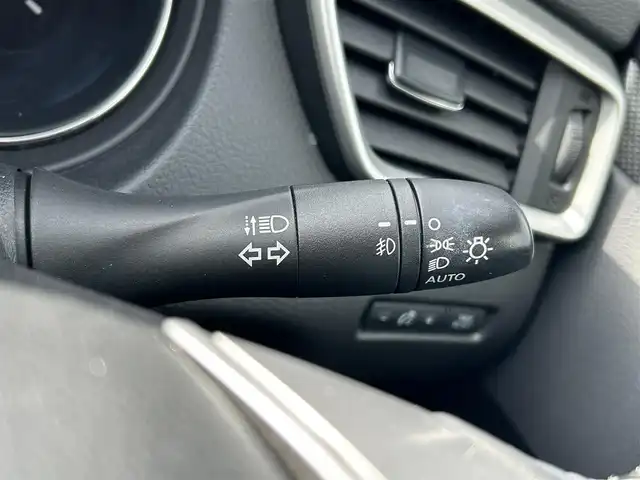 日産 エクストレイル 20Xt ブラックエクストリーマーX エマB 熊本県 2016(平28)年 2.2万km バーニングレッド 4WD/純正SDメモリナビ/AM/FM/CD/DVD/Bluetooth/USB/AUX/アラウンドビューモニター/ビルトインETC/ドライブレコーダー（前）/ABS/横滑り防止装置/車線逸脱警報/後側方車両検知警報/エマージェンシーブレーキ/ふらつき警報/進入禁止警報/駐車支援/LEDヘッドライト/フォグランプ/オートライト/ハーフレザーシート/シートヒーター（D/N)/プッシュスタート/スマートキー/スペアキー×2/純正革巻きステアリング/ステアリングスイッチ/電動格納ミラー/ミラーウィンカー/ドアバイザー/純正フロアマット/W+サイド+カーテンエアバック