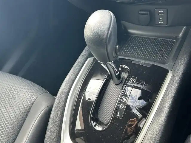 日産 エクストレイル 20Xt ブラックエクストリーマーX エマB 熊本県 2016(平28)年 2.2万km バーニングレッド 4WD/純正SDメモリナビ/AM/FM/CD/DVD/Bluetooth/USB/AUX/アラウンドビューモニター/ビルトインETC/ドライブレコーダー（前）/ABS/横滑り防止装置/車線逸脱警報/後側方車両検知警報/エマージェンシーブレーキ/ふらつき警報/進入禁止警報/駐車支援/LEDヘッドライト/フォグランプ/オートライト/ハーフレザーシート/シートヒーター（D/N)/プッシュスタート/スマートキー/スペアキー×2/純正革巻きステアリング/ステアリングスイッチ/電動格納ミラー/ミラーウィンカー/ドアバイザー/純正フロアマット/W+サイド+カーテンエアバック