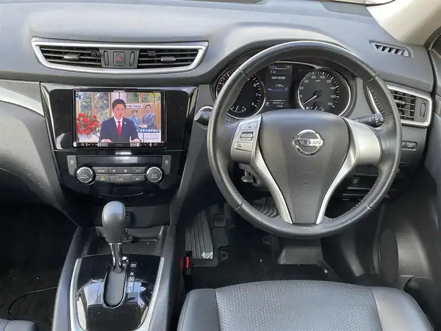 日産 エクストレイル 20X エマージェンシーブレーキ 福岡県 2016(平28)年 9万km ブリリアントホワイトパール (株)IDOMが運営する【じしゃロン八幡西店】の自社ローン対象車両になります。こちらは現金ご利用時の価格です。自社ローンご希望の方は別途その旨お申付け下さい。/衝突被害軽減システム/社外SDナビ/フルセグ/Bluetooth/バックカメラ/ETC/オートライト/カプロンシート/前席シートヒーター/コーナーセンサー