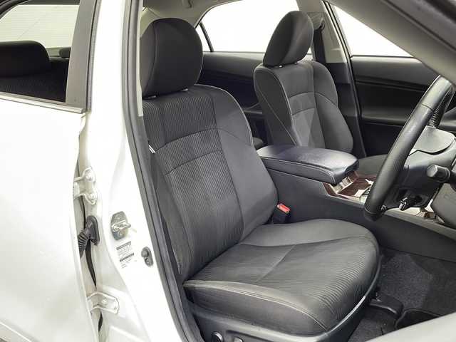 トヨタ マークＸ 250G 栃木県 2019(平31)年 4.8万km ホワイトパールクリスタルシャイン 純正ナビ(NSCN-W68)/(ワンセグ・Bluetooth・CD・SD)/バックカメラ/トヨタセーフティセンス/・プリクラッシュセーフティ/・レーンキープアシストシステム/・オートクルーズコントロール/・ブラインドスポットモニター/前後コーナーセンサー/禁煙車/ビルトインETC/HIDヘッドライト/フォグランプ/オートライト/運転席パワーシート/スマートキー/スペアキー1本/ビルトインETC/取扱説明書
